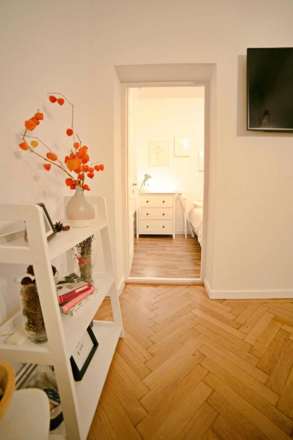 Jasmine Serenity Apartment - Central, Behind Black Church Braşov Esterno foto